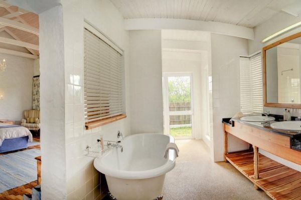 Hotel Zuurberg Mountain Village (Addo)